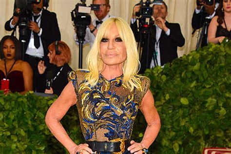 donatella versace texiture caratteristica|donatella versace a team.